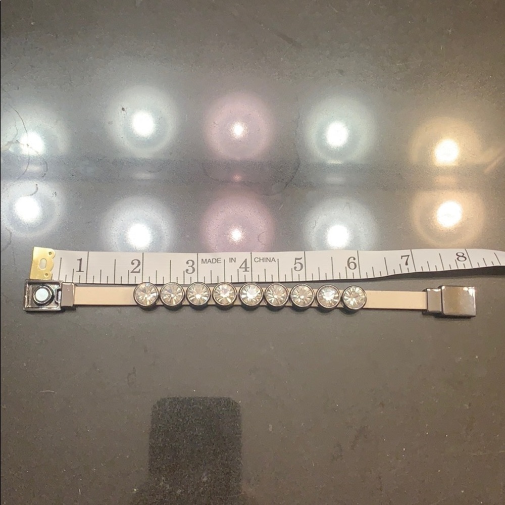Bracelet with rhinestones - Picture 4 of 8